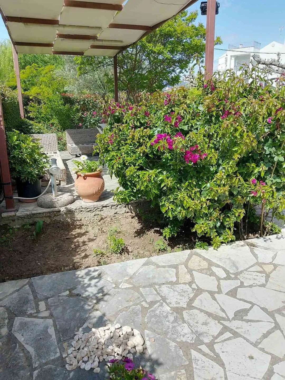 Spiti Loggos Selianitika - Garten