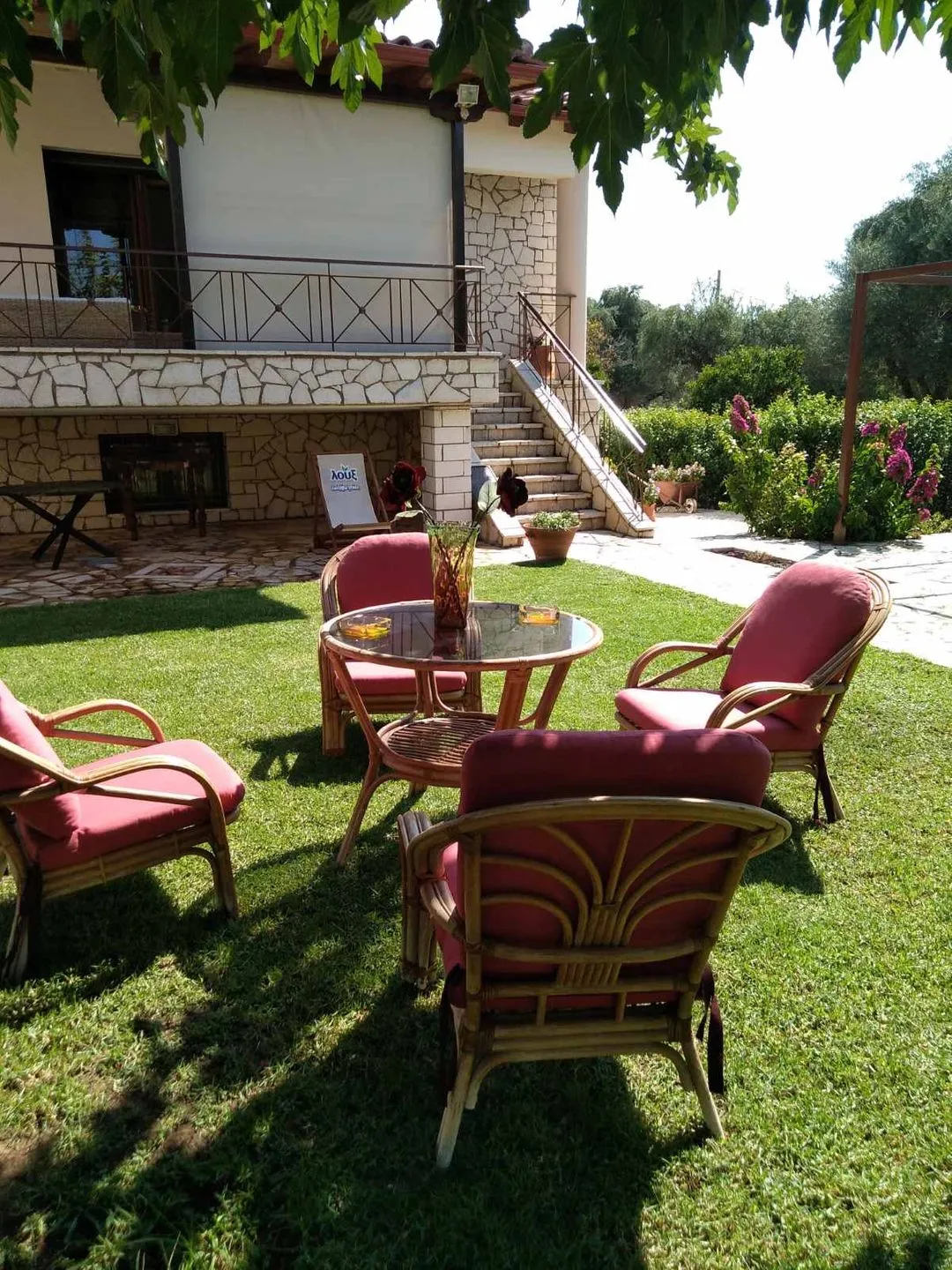 Spiti Loggos Selianitika - Garten