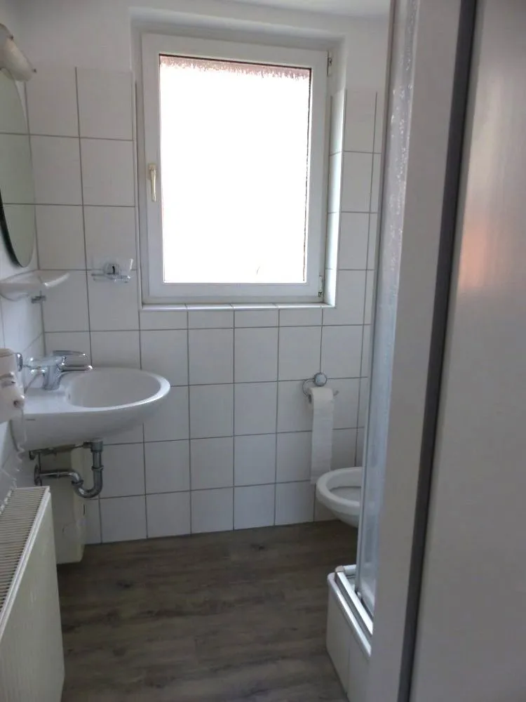 Ferienwohnung AHOI Thiessow - Badezimmer