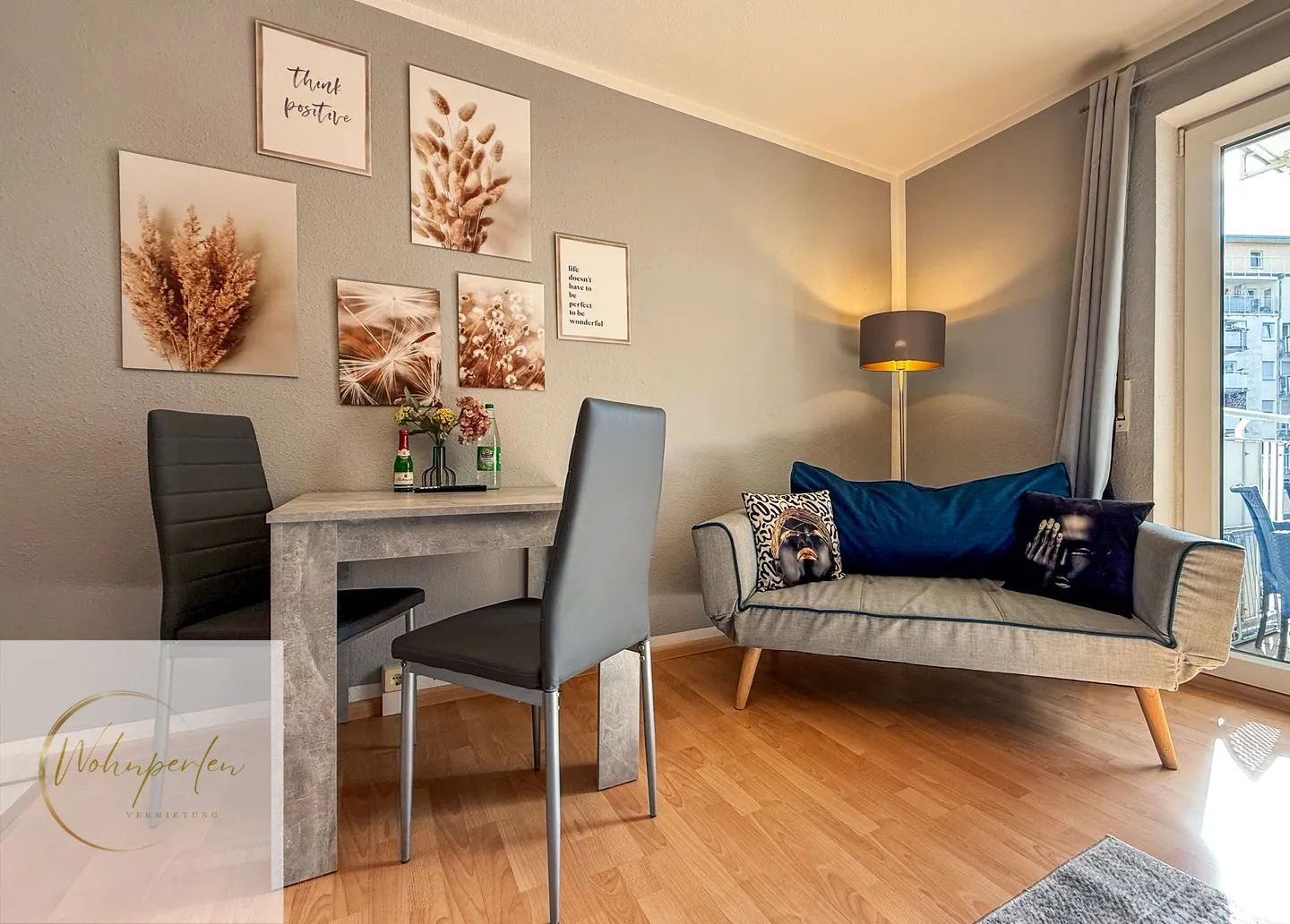 Apartment - NewTown - Balkon Dresden - Wohnzimmer