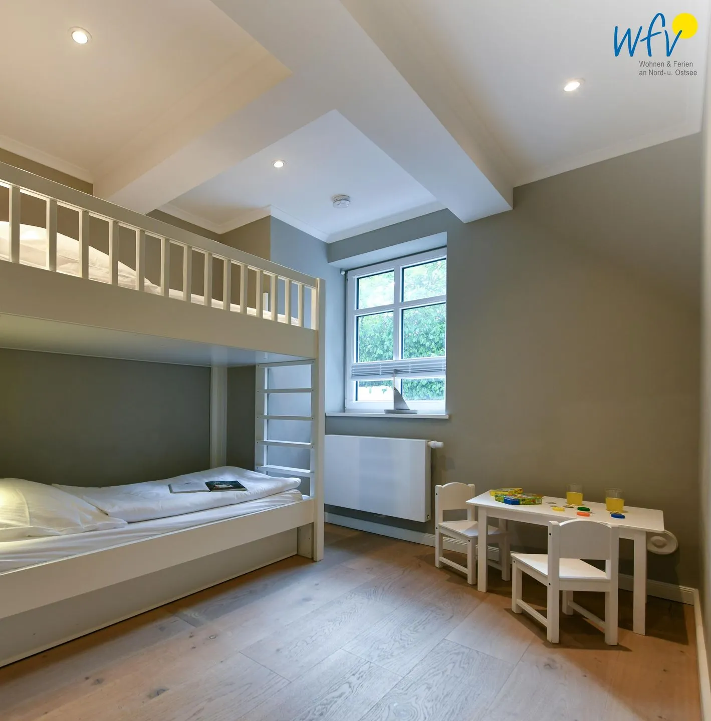 Ferienhaus Charlotte 48 Feriendoppelwohnung Charlotte Wangerooge - Schlafzimmer