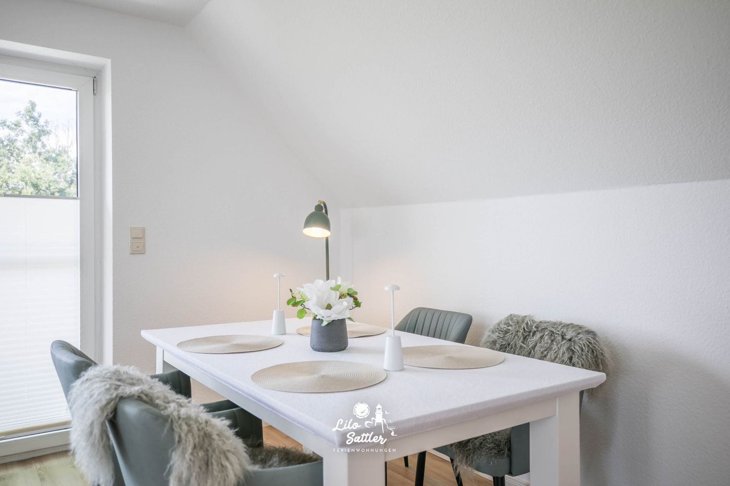 Wohnung Flora, Esstisch