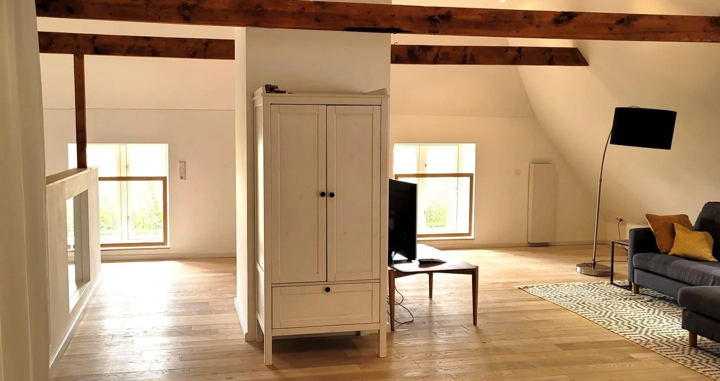 Loft Reethus Koppelkiek Husby - Wohnzimmer auf der offenen Galerie