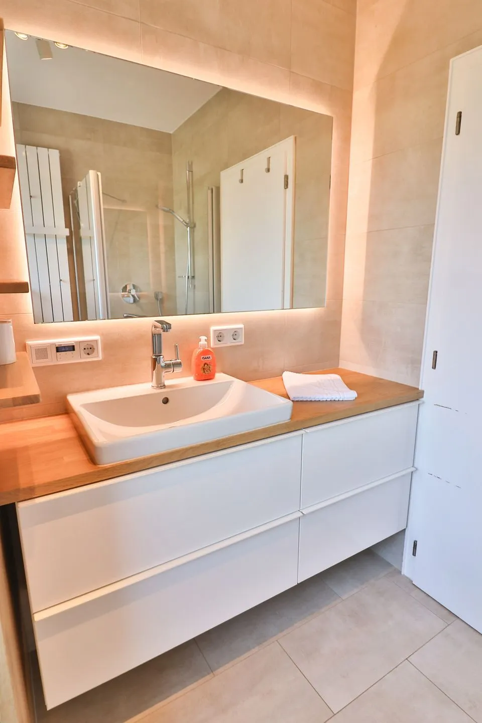 Hus an't Dalben - Hauptdeck Langeoog - Badezimmer