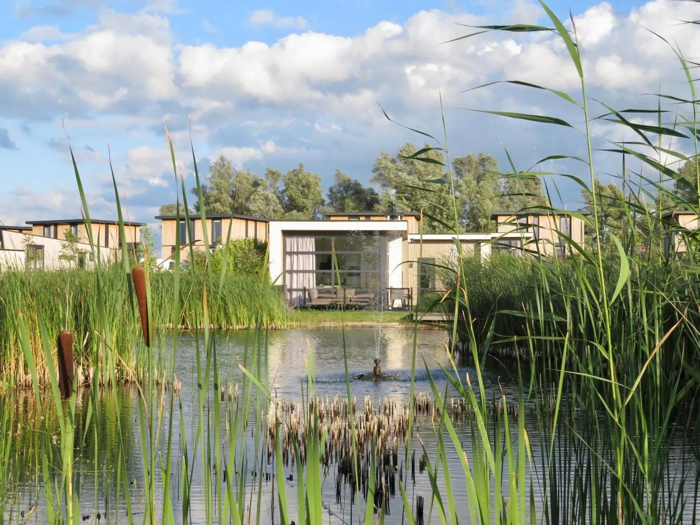 Marina Strandbad Chalet Waterlijn mit Zaun Haus Nr. 91 Gelderland -