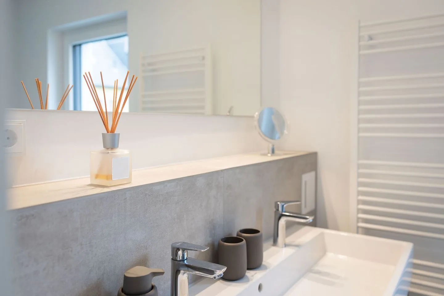 Hafenglück - mit Balkon & außergewöhnlichem Hafenblick - Badezimmer