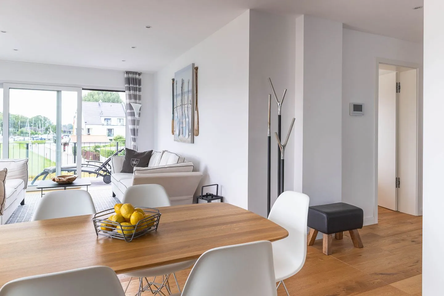 Hafenglück - mit Balkon & außergewöhnlichem Hafenblick - Wohnzimmer