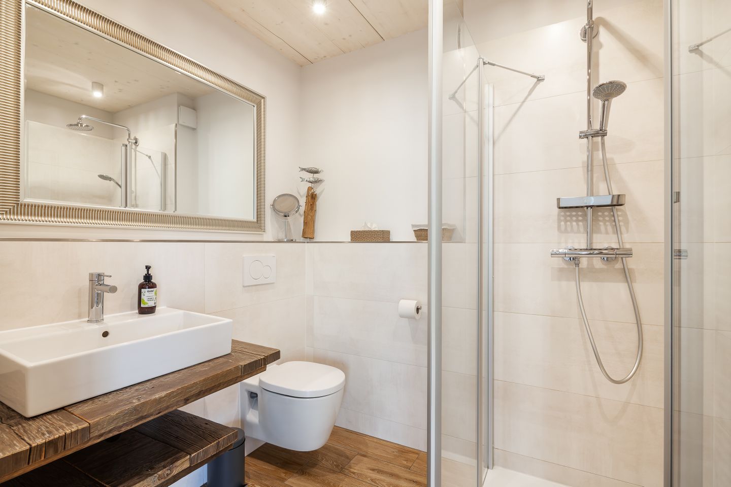 Wohnung Flut, Badezimmer