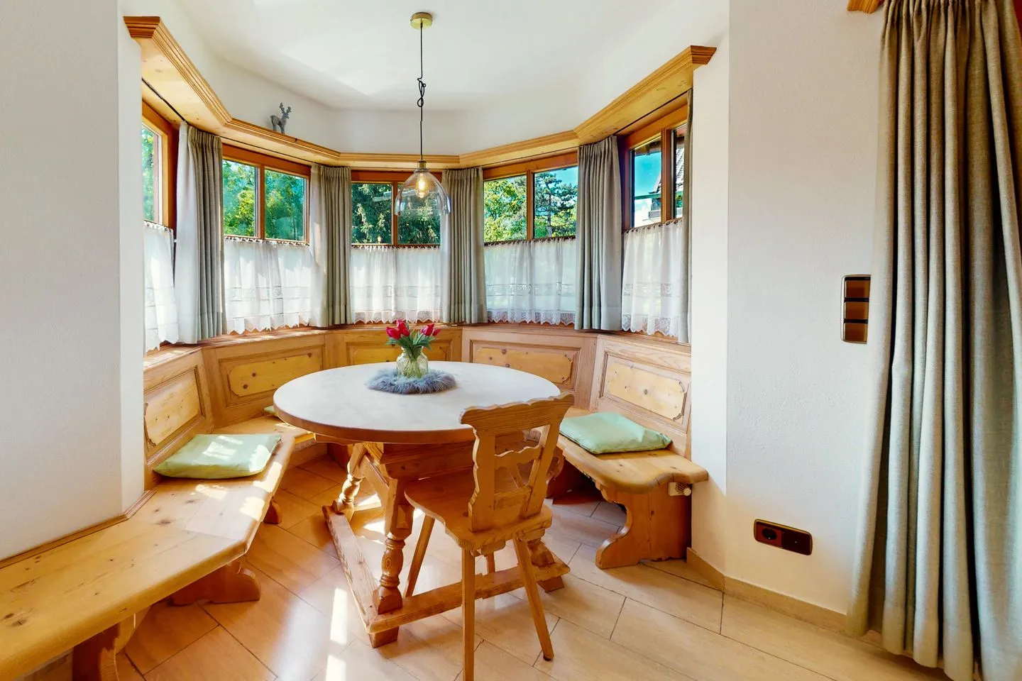 Jenny Garmisch-Partenkirchen - Wohnzimmer