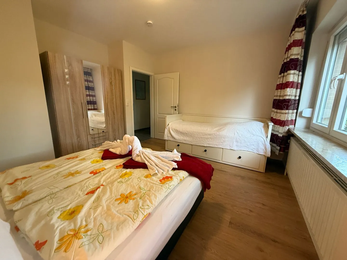 Haus Dithmarschen Wohnung 4 Büsum - Schlafzimmer