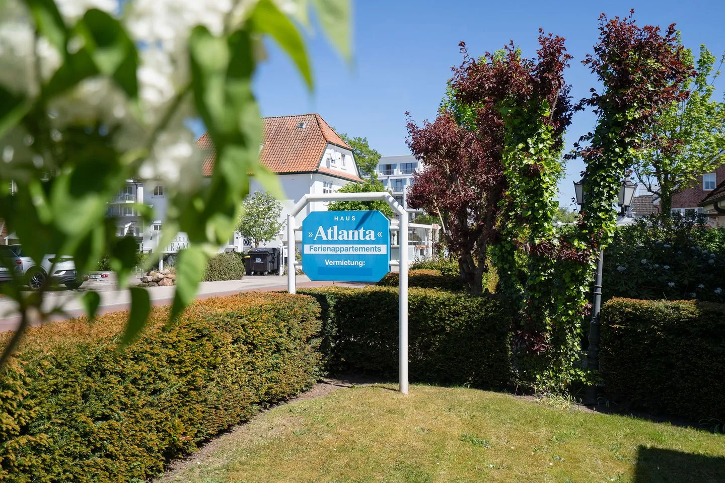 (STR80a) Ferienwohnung "Haus Atlanta" Niendorf - Fassade / Eingang