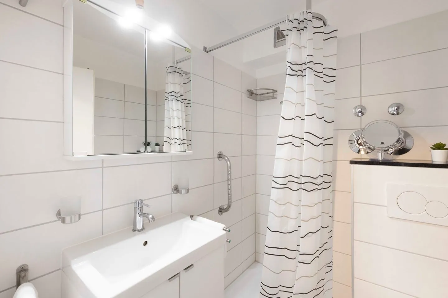 (STR123L) Ferienwohnung "Sarah" Niendorf - Badezimmer