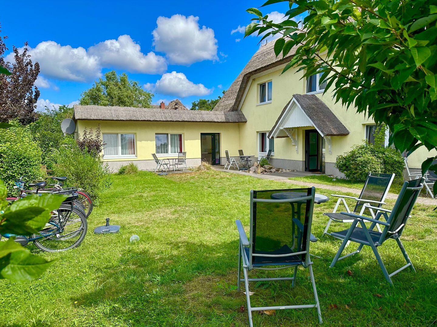 Das Wiek-Studio mit Balkon · Wohnung 08 – der beste Boddenblick im Haus