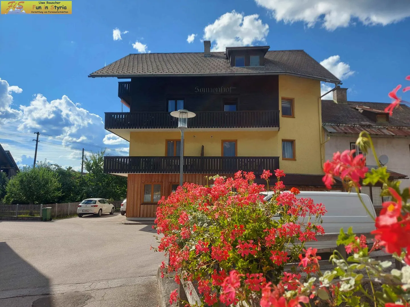Apartment Sunside 5 by FiS - Fun in Styria Mitterndorf - Fassade / Eingang