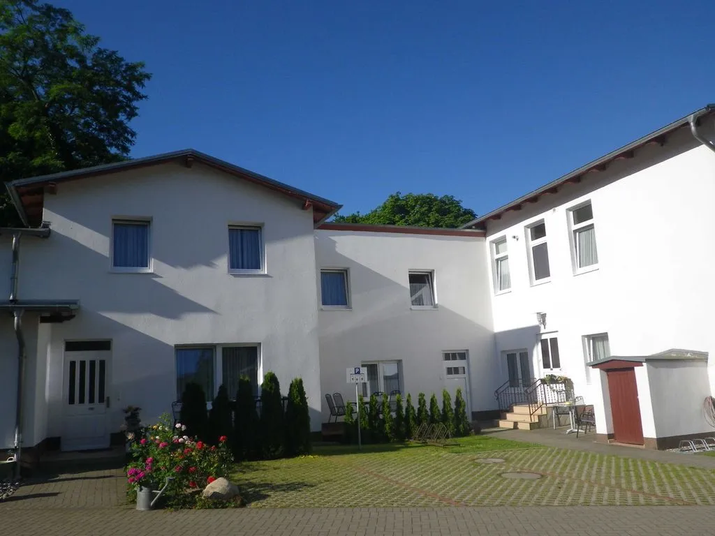 Stranddistel, Haus Gudrun: Whg. 8 Zinnowitz - Fassade / Eingang