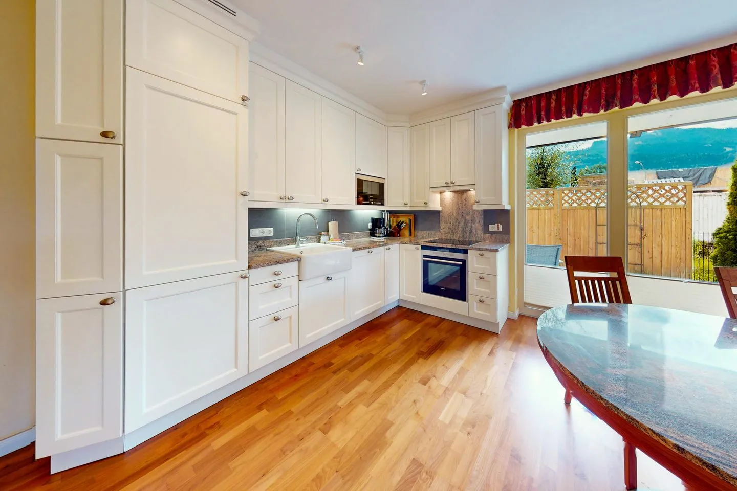Verena Garmisch-Partenkirchen - Kitchen
