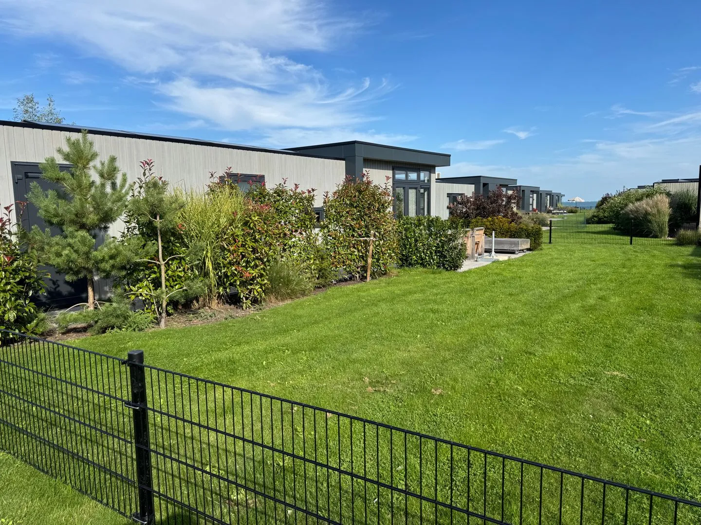 Enkhuizer Strand Enkhuizer Strandchalet mit Zaun Nr. 257 Noord-Holland -