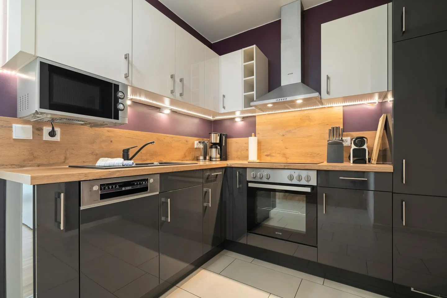 Fischotter Waren (Müritz) - Ferienwohnung Fischotter Waren (Müritz) - Moderne und voll ausgestattete Küche