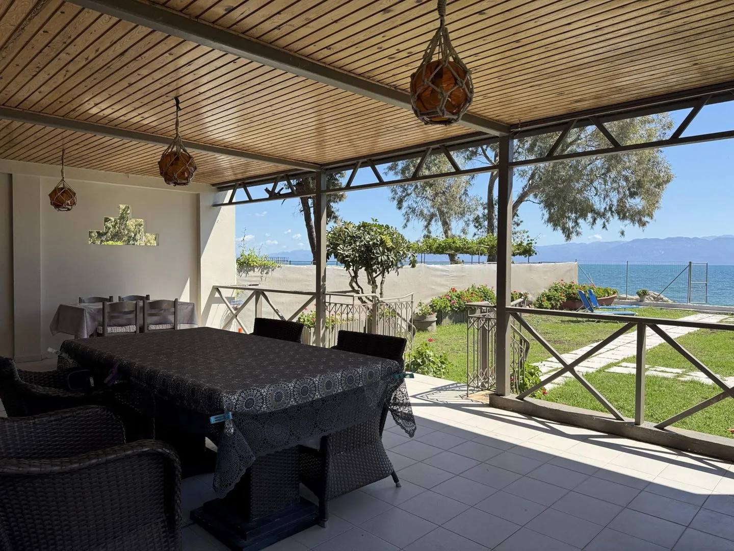 Vivi Aghios Andreas - Terrasse