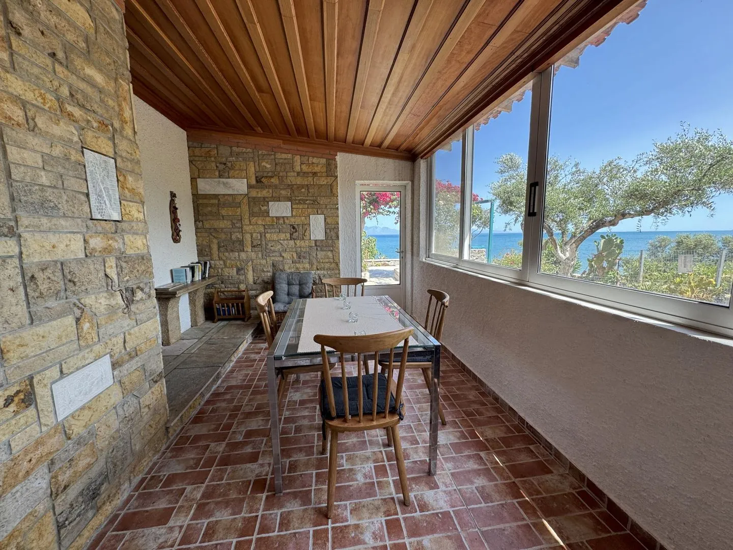 Blue Fox 1 Chrani - Winter Garten