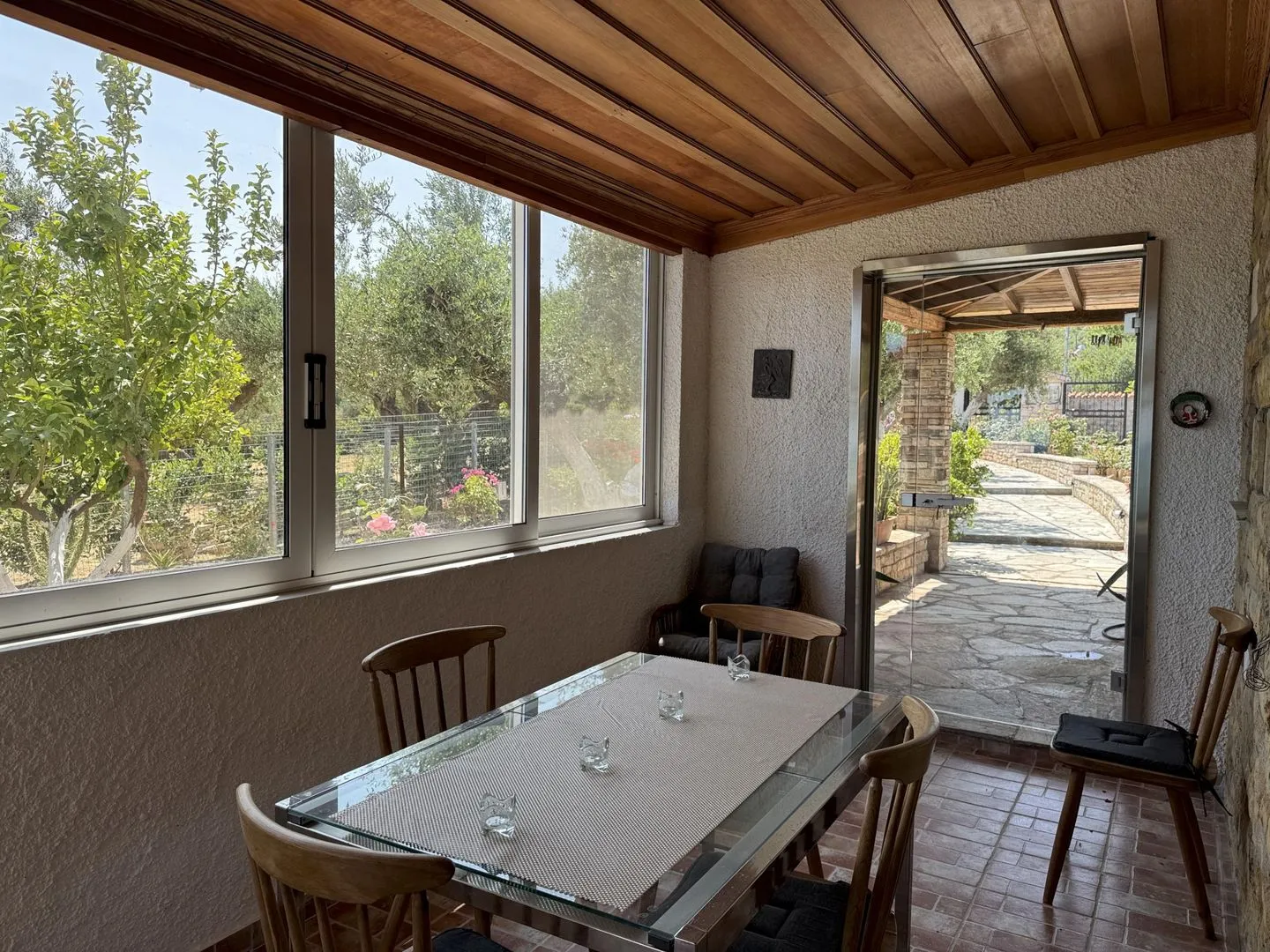 Blue Fox 1 Chrani - Winter Garten