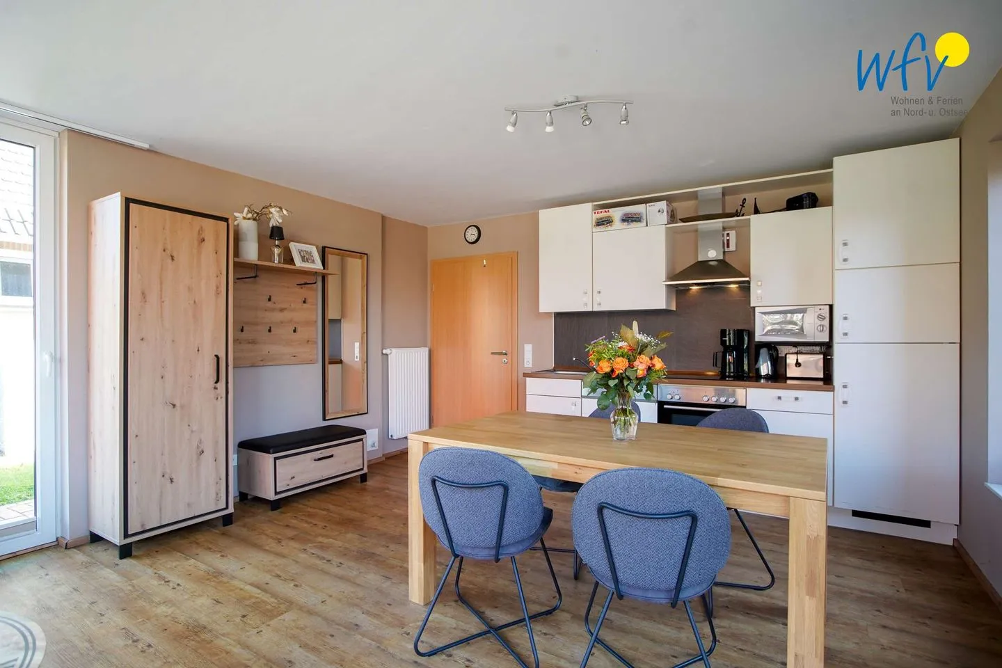 Haus Gartenstraße Ferienwohnung Nemo Borkum - Küche / Küchenzeile