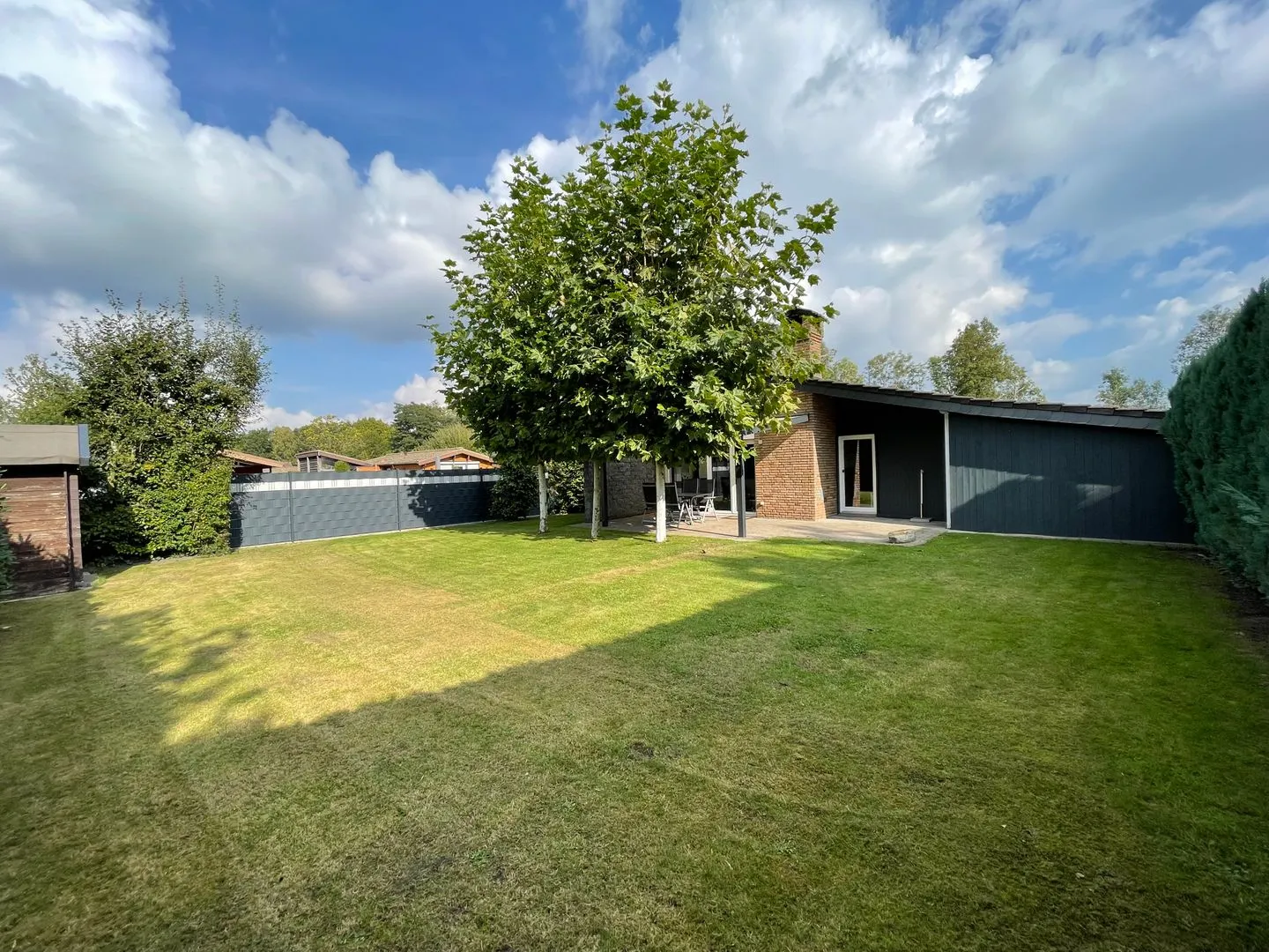 Wacholderbusch - Lastering Ferienhäuser & Apartments Haddorf -