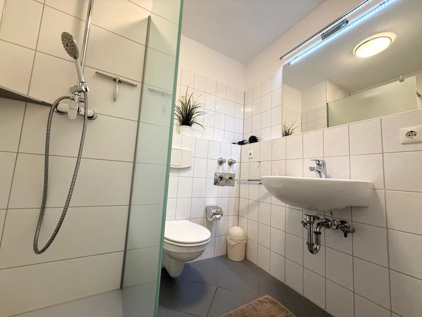 Haus Nordseebrandung FeWo A1.4 Sahlenburg - Badezimmer