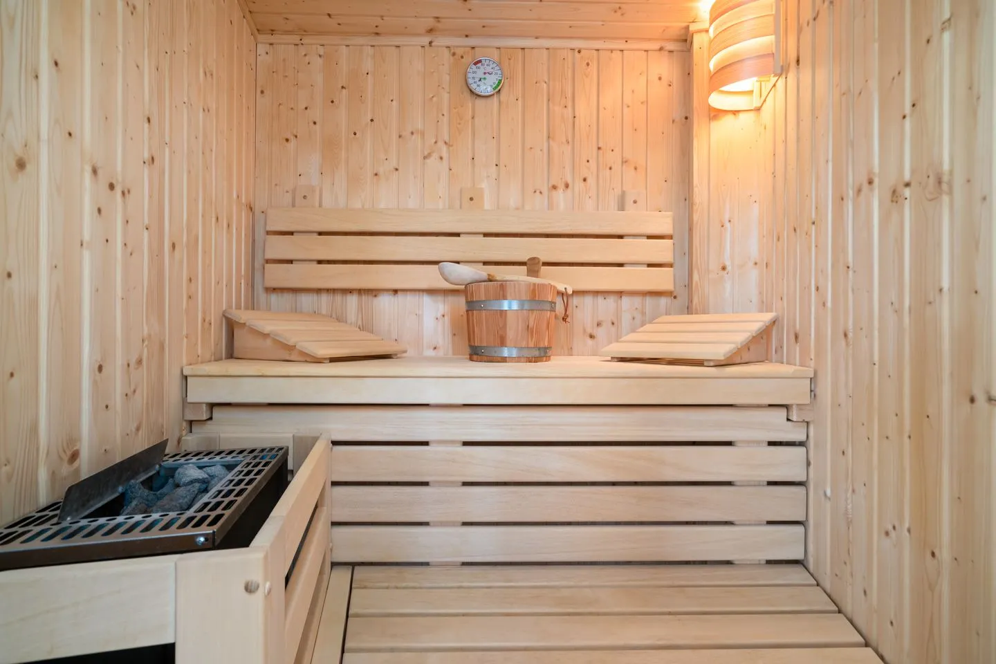 Selene Tollensesee – Penzlin/Wustrow - Ferienhaus Selene - Kugelhaus am Tollensesee - hauseigene Sauna für Wellnessmomente