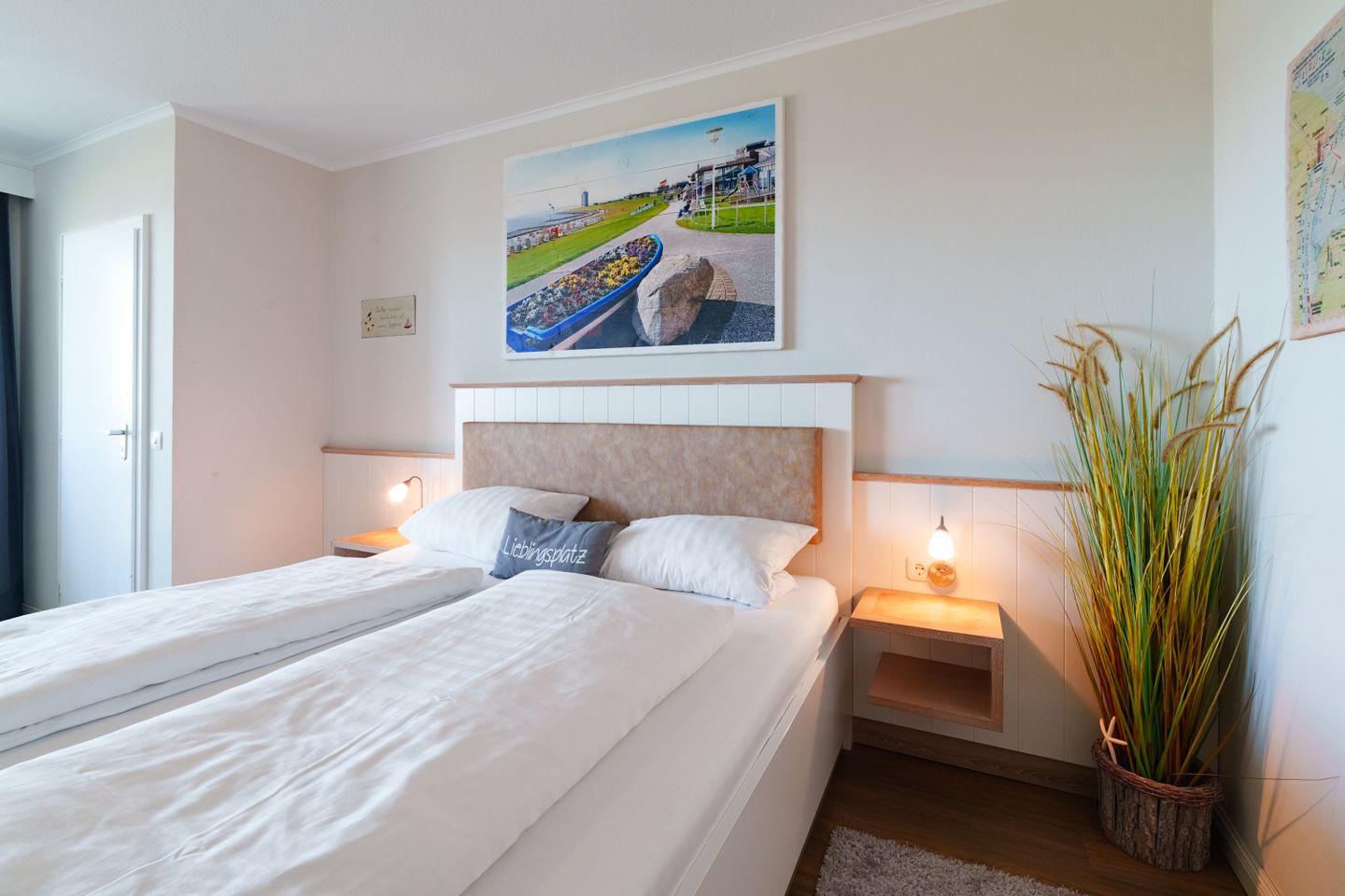 Hochhaus Whg. 57 / 5. OG, Wohnraum, Bett