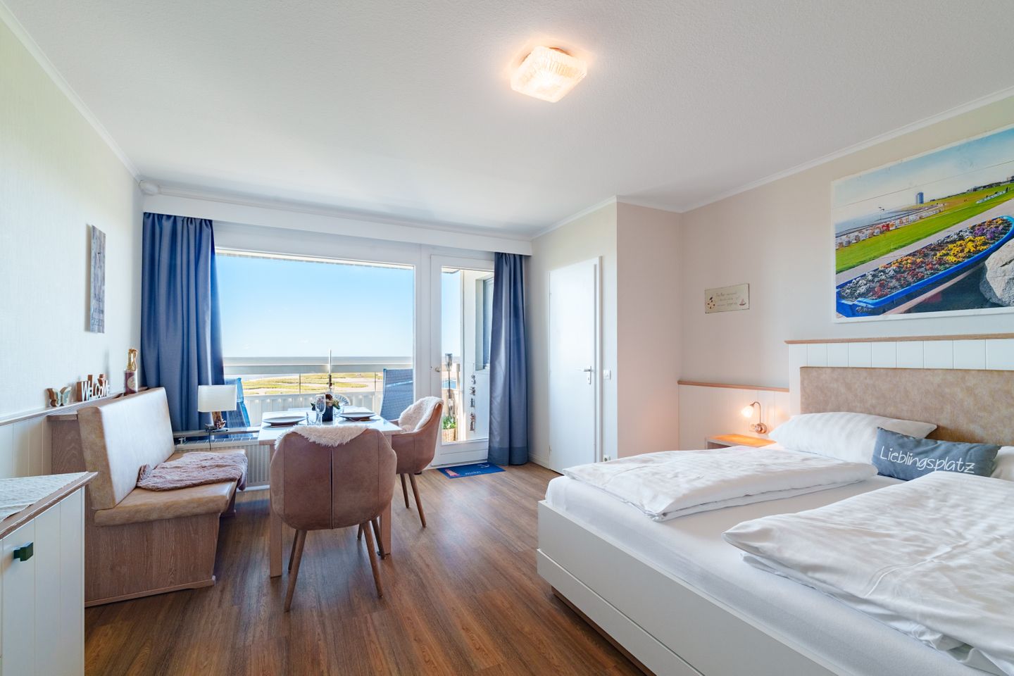 Hochhaus Whg. 57 / 5. OG, Wohnraum, Bett