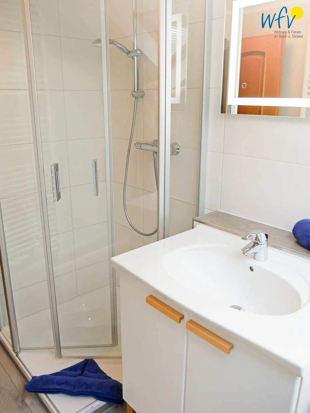 Ferienhaus Greune-Stee 87 Ferienwohnung Uttiet bi de Düün Borkum - Badezimmer Dusche