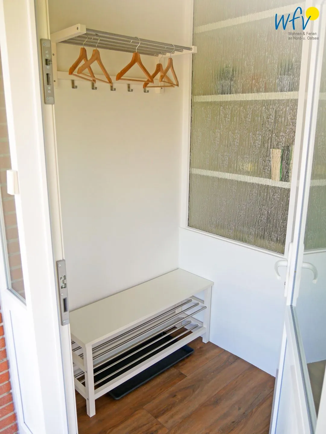 Ferienhaus Greune-Stee 87 Ferienwohnung Uttiet bi de Düün Borkum - Eingangsbereich und Garderobe