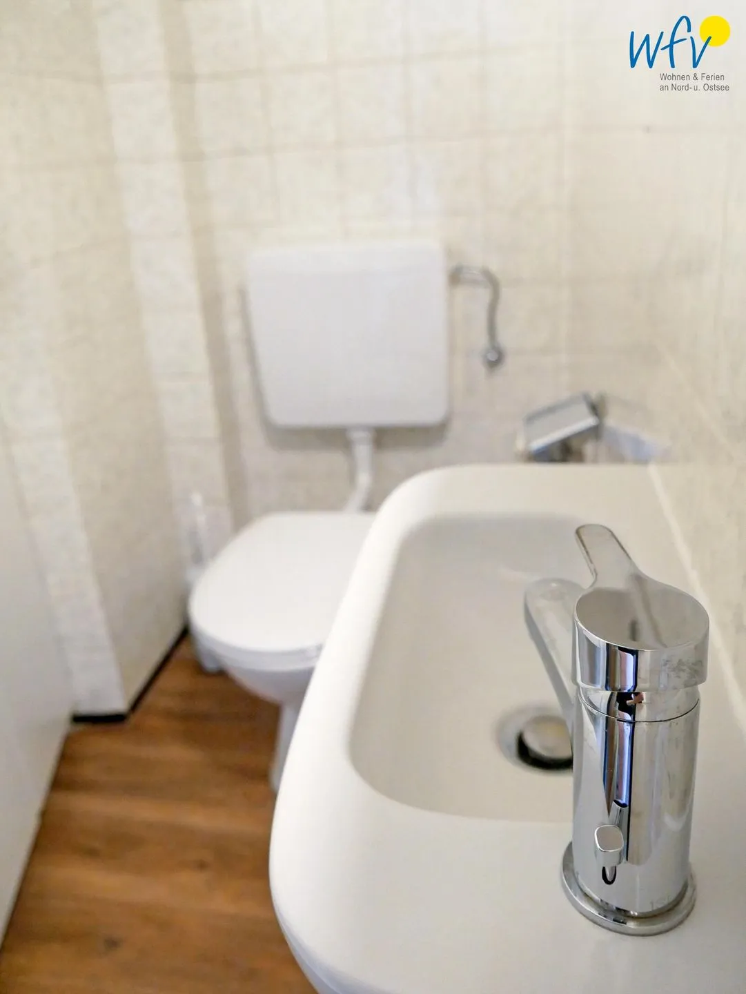 Ferienhaus Greune-Stee 87 Ferienwohnung Uttiet bi de Düün Borkum - Gäste-WC 1. Etage