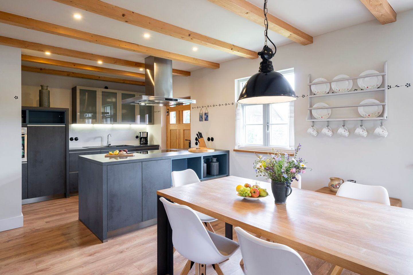 Blick in Wohnraum Landhaus Born 