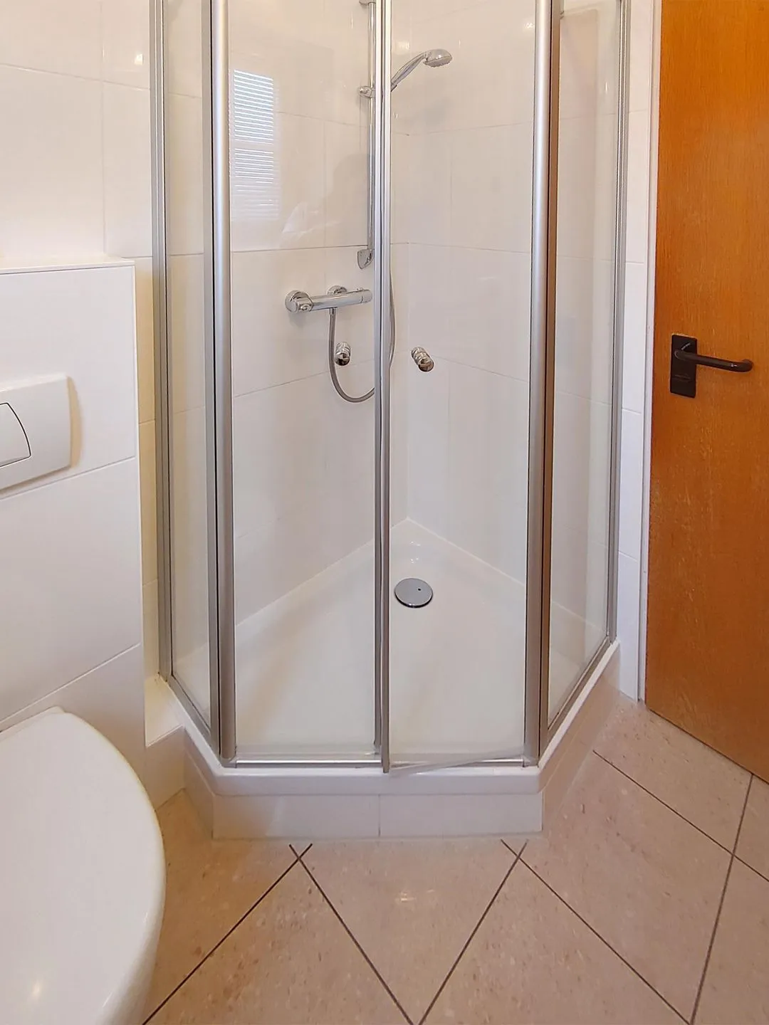 Haus *Südspitze 17* Ferienwohnung *Auszeit am Meer* Wittdün auf Amrum - Badezimmer in der Ferienwohnung Auszeit am Meer in Wittdün auf Amrum