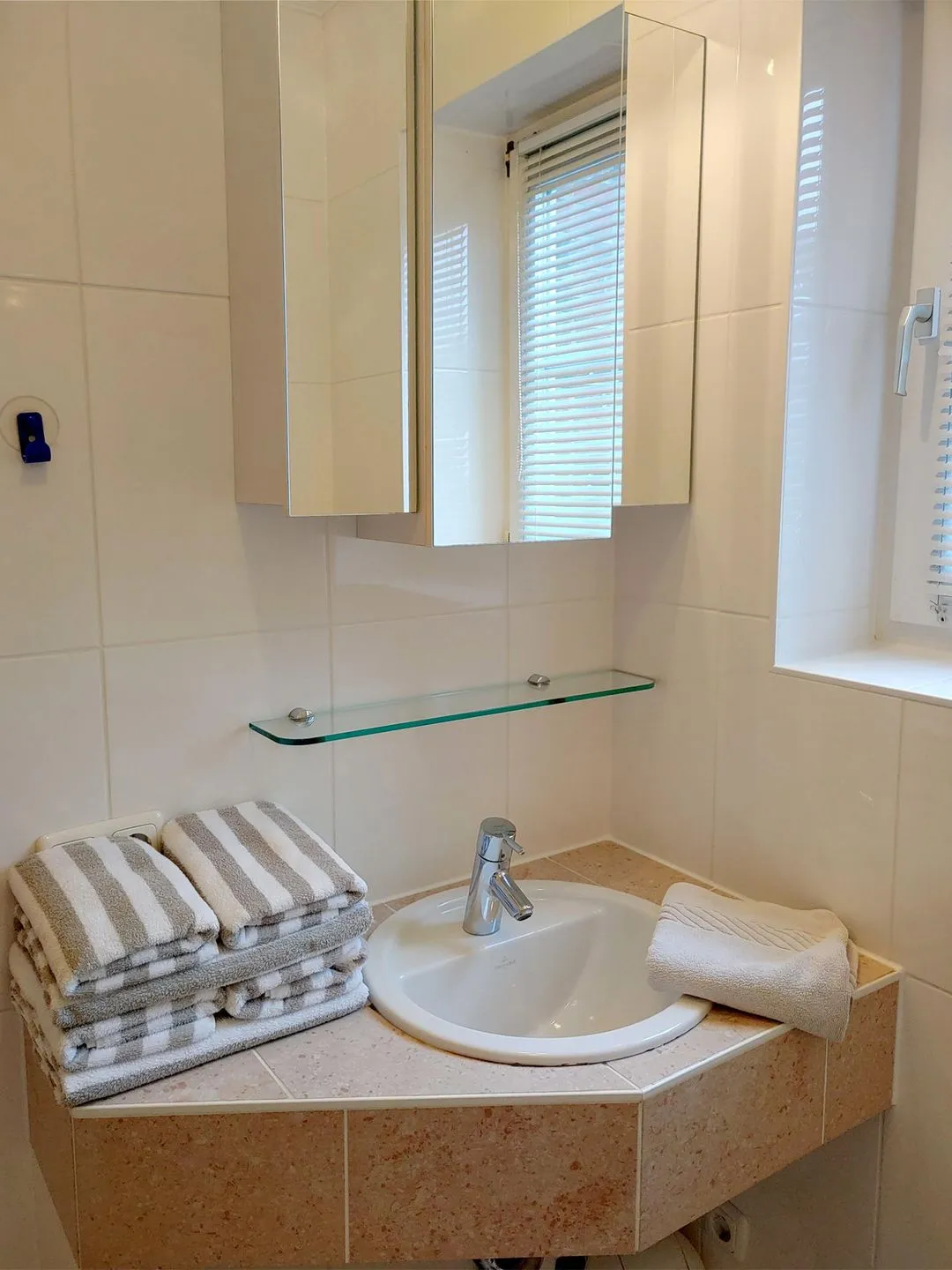 Haus *Südspitze 17* Ferienwohnung *Auszeit am Meer* Wittdün auf Amrum - Badezimmer in der Ferienwohnung Auszeit am Meer in Wittdün auf Amrum