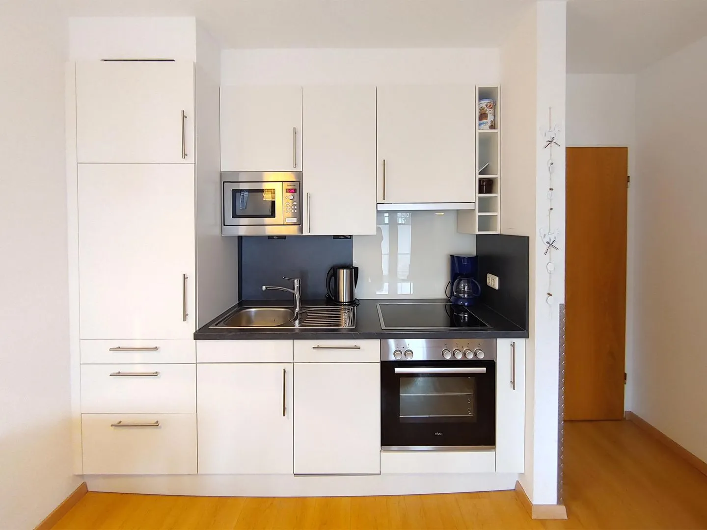 Haus *Südspitze 17* Ferienwohnung *Auszeit am Meer* Wittdün auf Amrum - offene Küche in der Ferienwohnung Auszeit am Meer in Wittdün auf Amrum