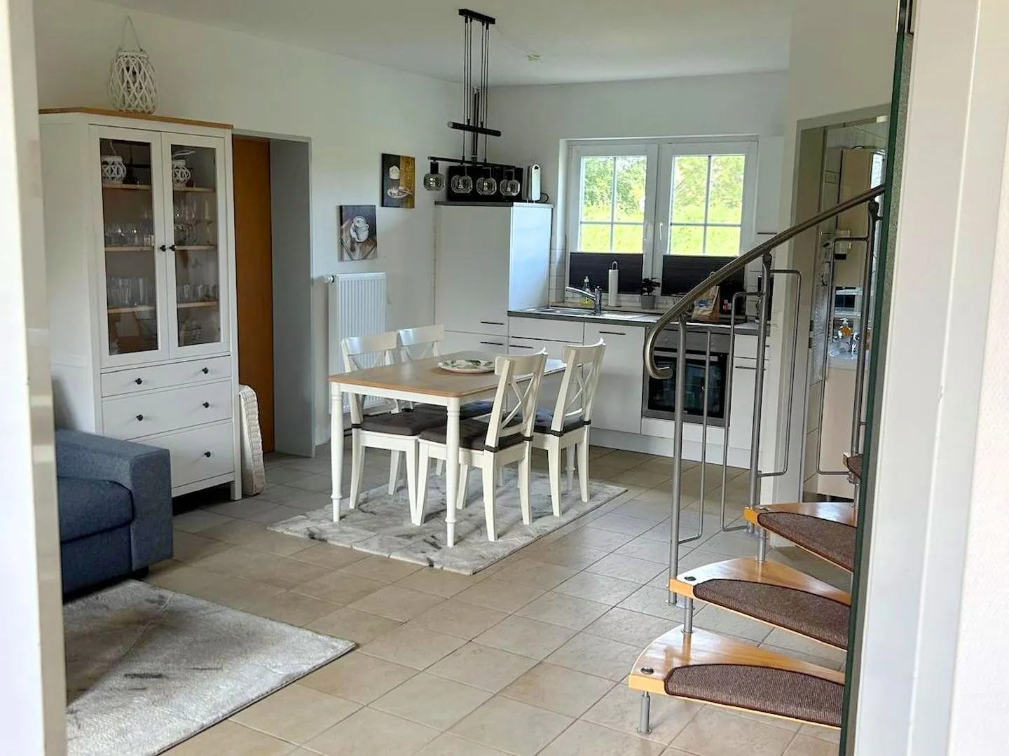 Am Deich Haus 18 Ostseeheilbad Zingst - Blick auf Küche und Essbereich