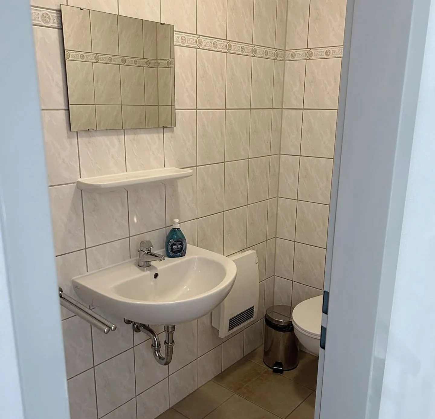 Am Deich Haus 18 Ostseeheilbad Zingst - Gäste-WC im Obergeschoss