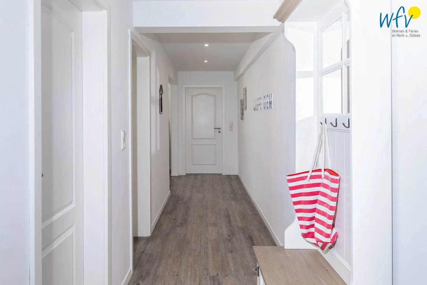 Appartementhaus Villa am Januspark Ferienwohnung Border Suite Juist - Flur