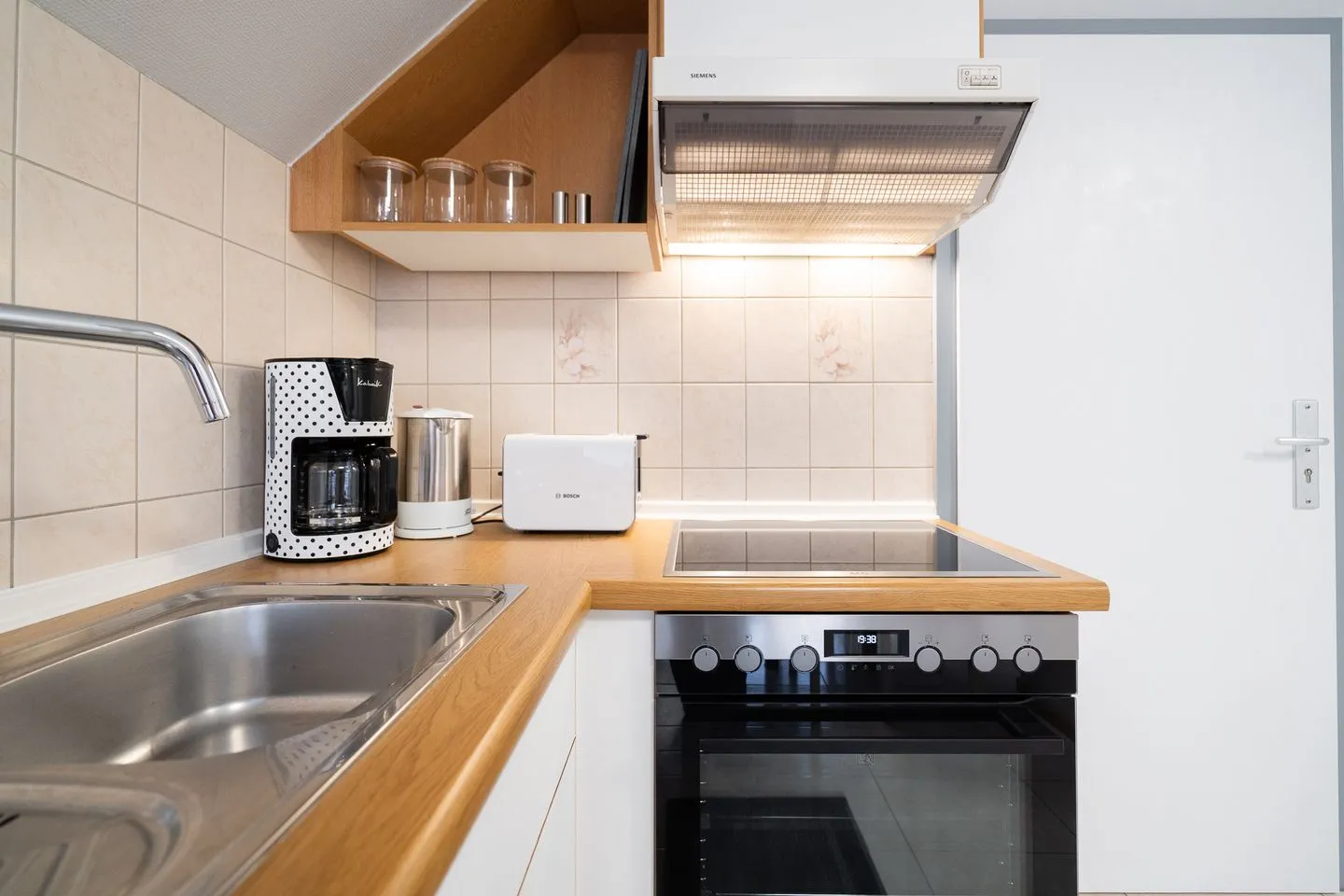 Ferienwohnung "Vittoria" Scharbeutz - Küche / Küchenzeile