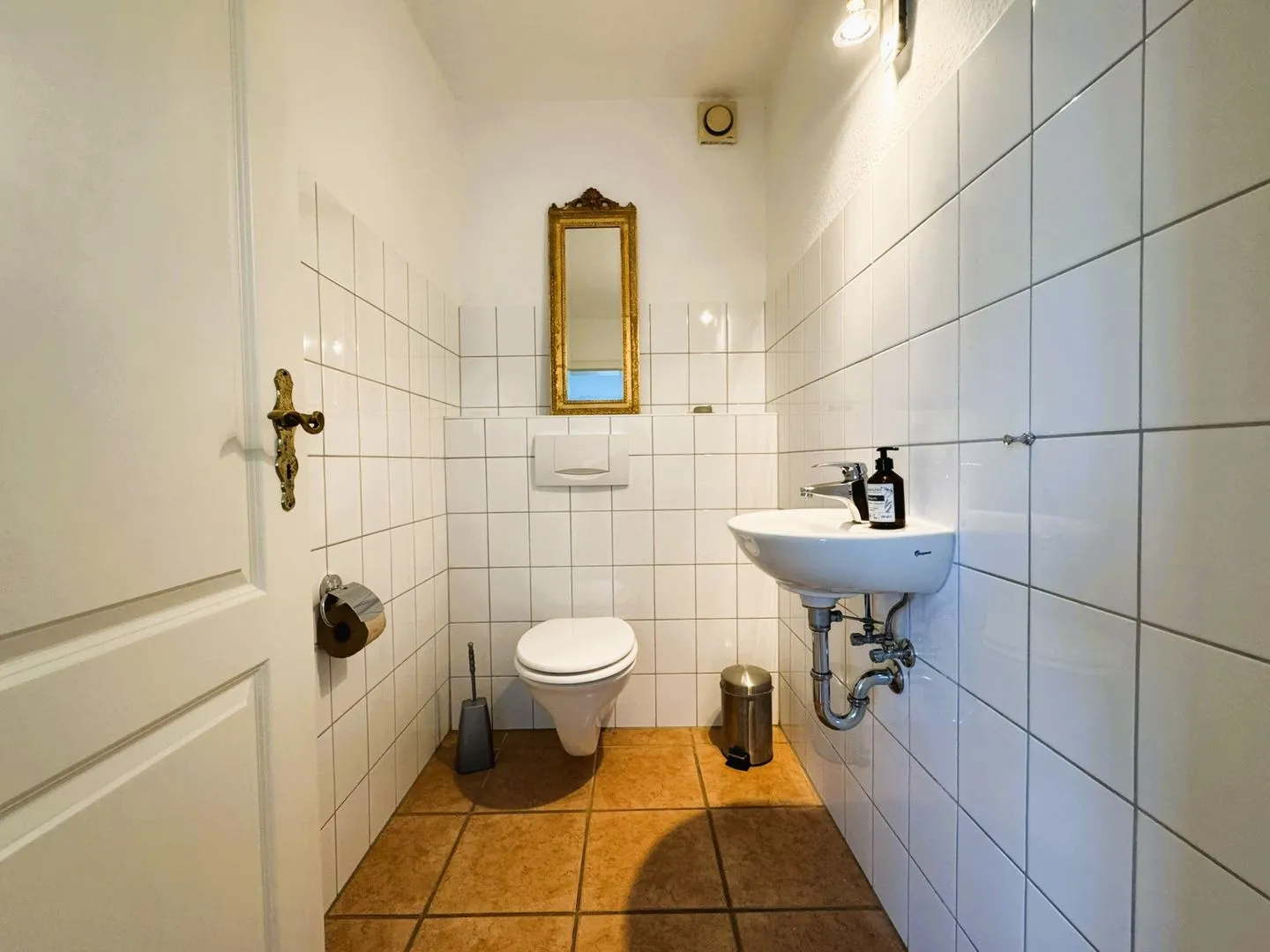 Krischan Flensburger Förde - Gäste WC mit kleinem Waschbecken