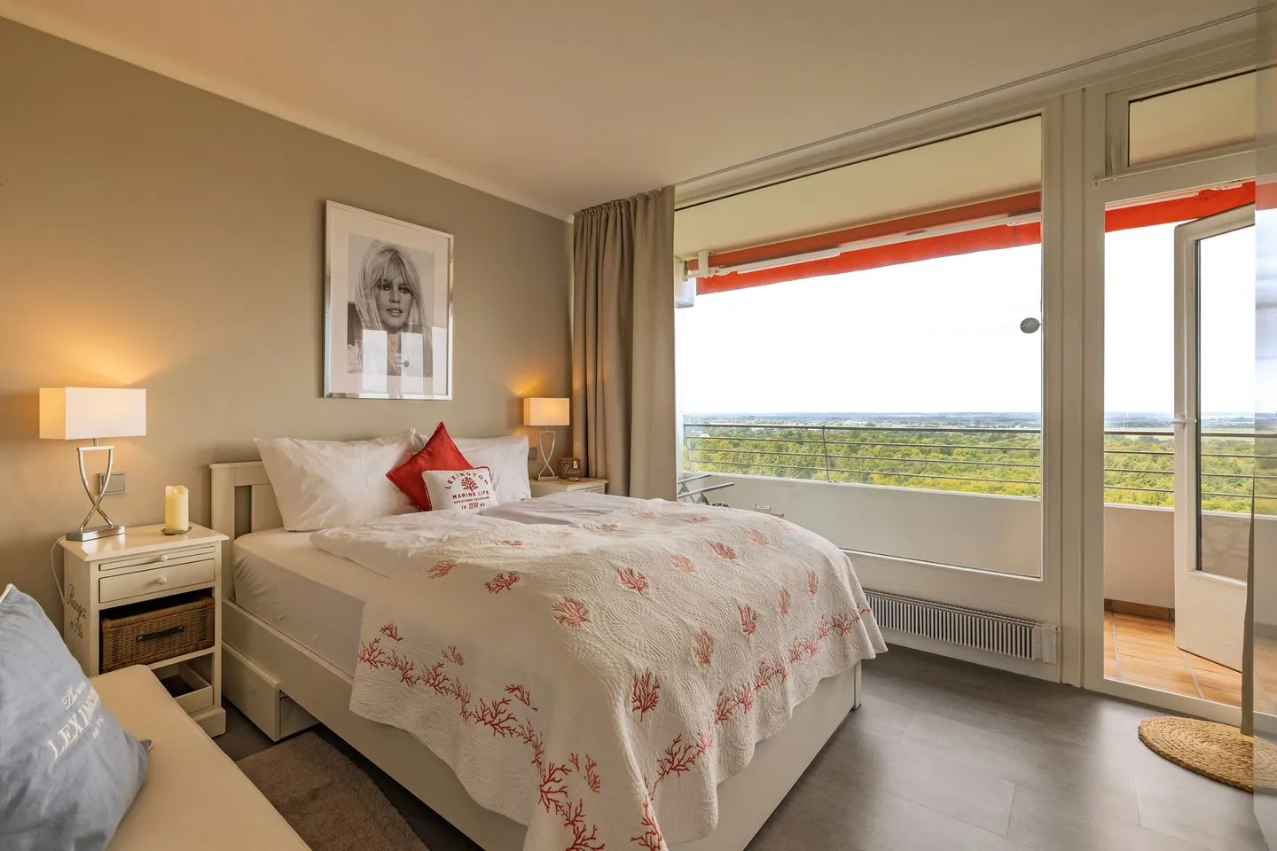 Best View - strandnahe Ferienwohnung mit atemberaubenden Blick von Lübeck bis zur Ostsee Timmendorfer Strand - Schlafzimmer