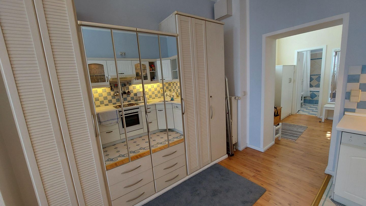 großer Kleiderschrank