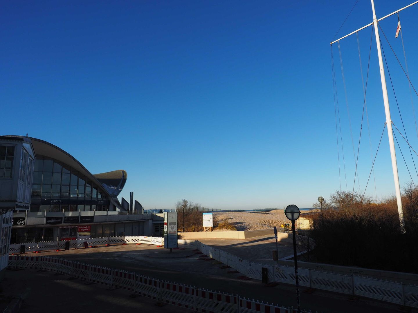 Blick Richtung Teepott und Düne