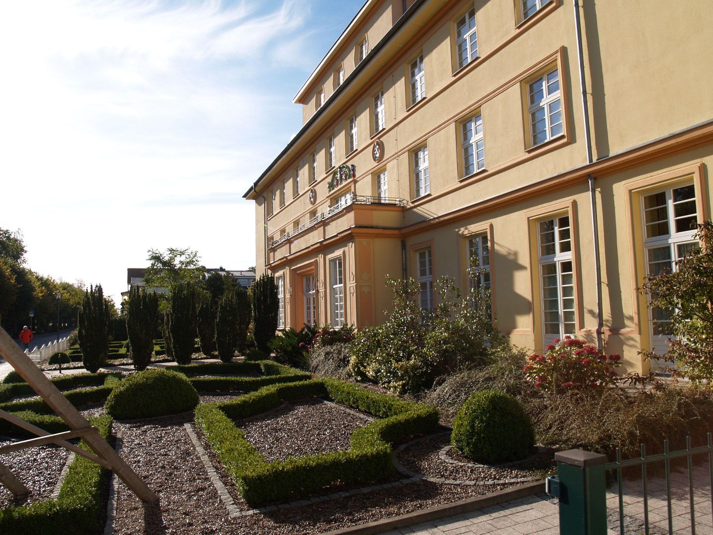 Steingarten vor dem Haus