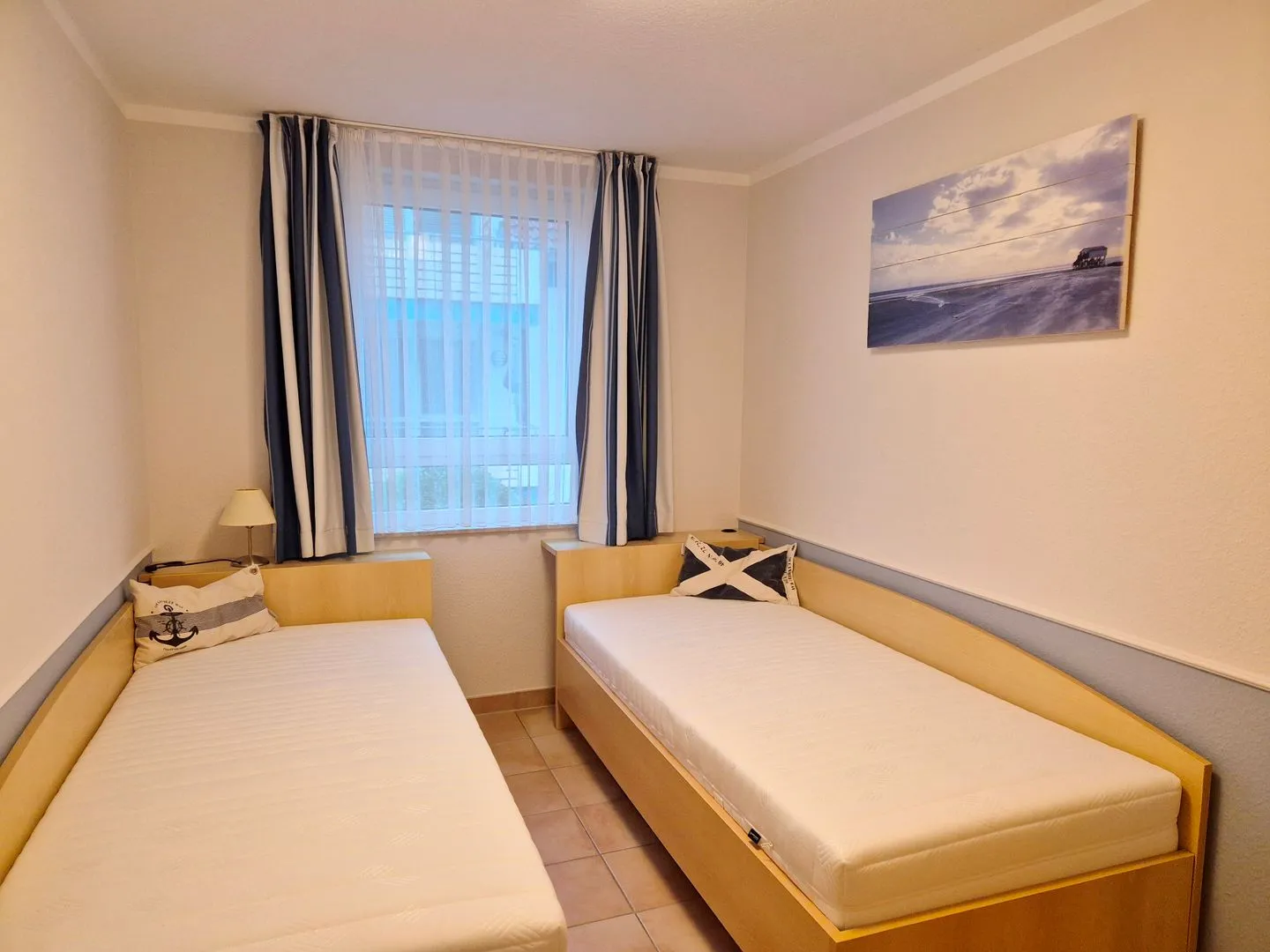 Residenz am Strand Wohnung 4-61 Ostseeheilbad Zingst - Schlafzimmer mit zwei Einzelbetten