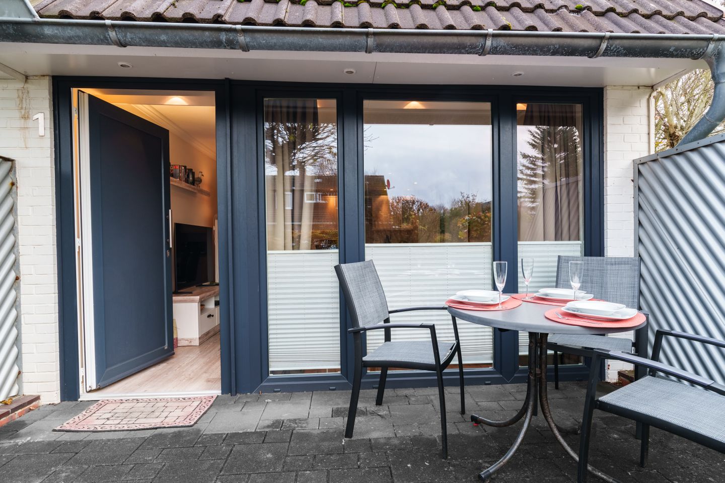 Appartementhaus Meeresbucht Whg. 1, Terrasse 2 mit Gartenmöbeln