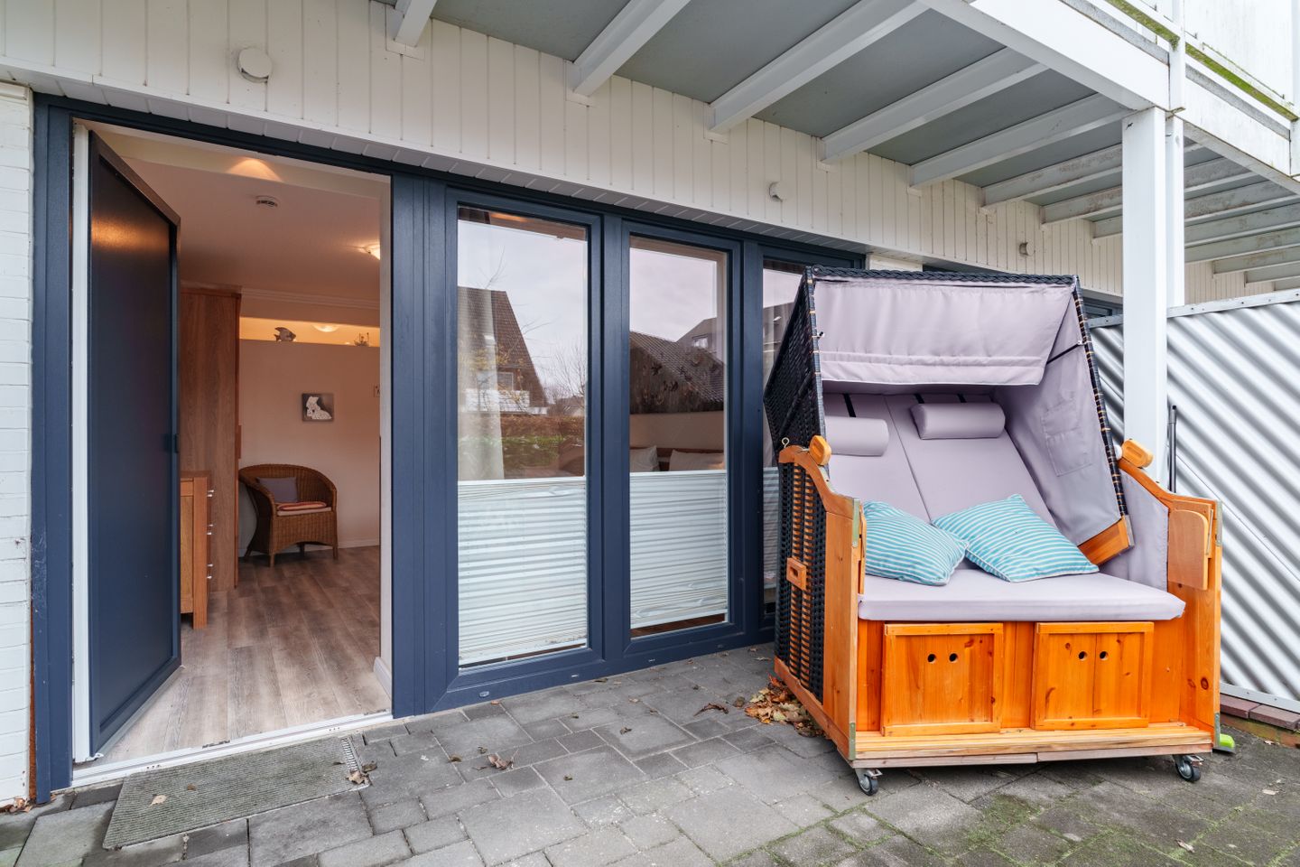 Appartementhaus Meeresbucht Whg. 2, Terrasse mit Strandkorb